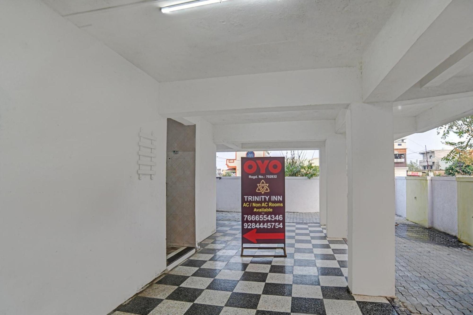 Koradi Hotel O Trinity Inn מראה חיצוני תמונה